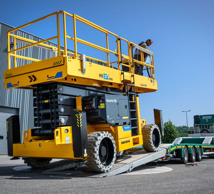 Haulotte推出全新純電動(dòng)越野剪叉式高空作業(yè)平臺(tái)HS21E及HS21E PRO