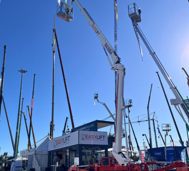 Easy Lift推出全新鋰電動(dòng)力高空作業(yè)平臺(tái)RA31BA